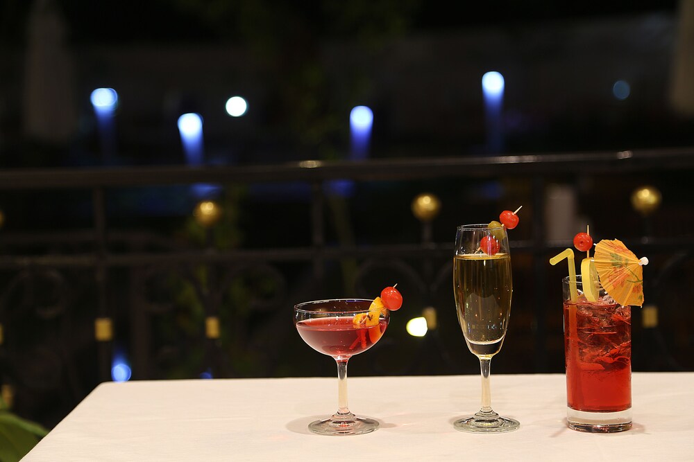 Hotel Bar