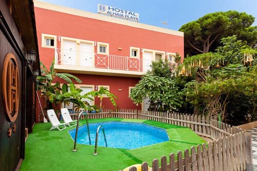 Hostal Alhaja Playa