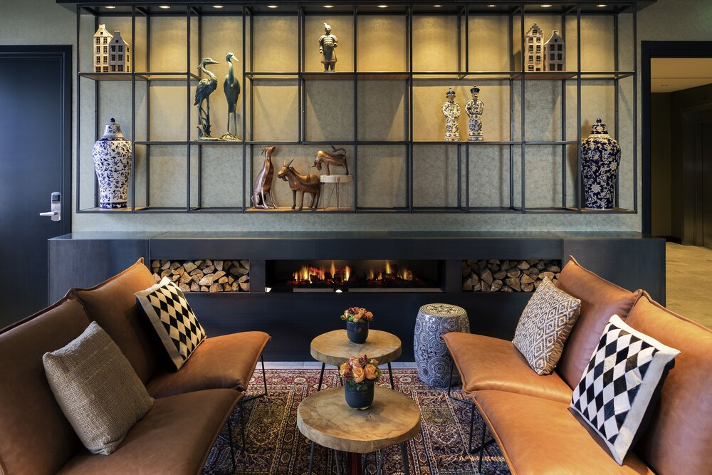 Lobby-Lounge