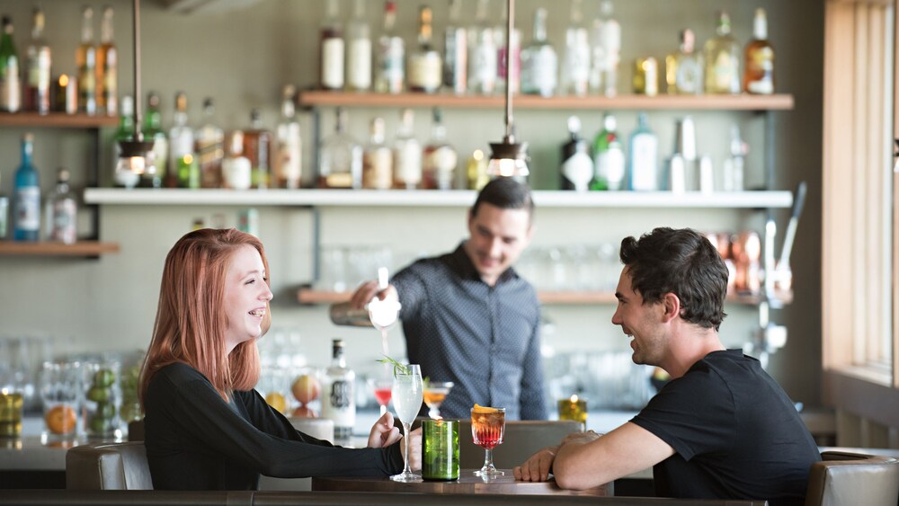Hotel Bar