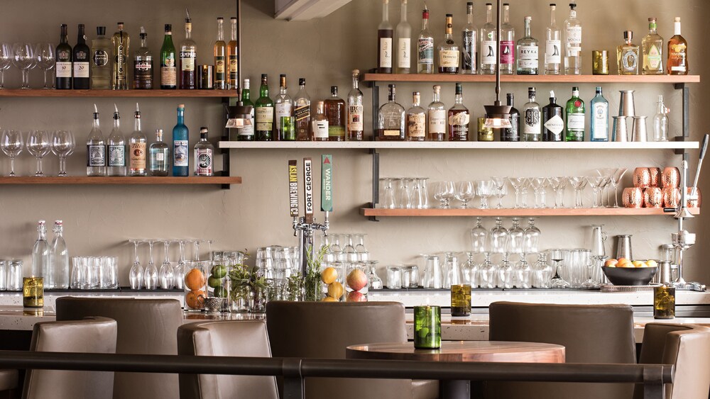 Hotel Bar
