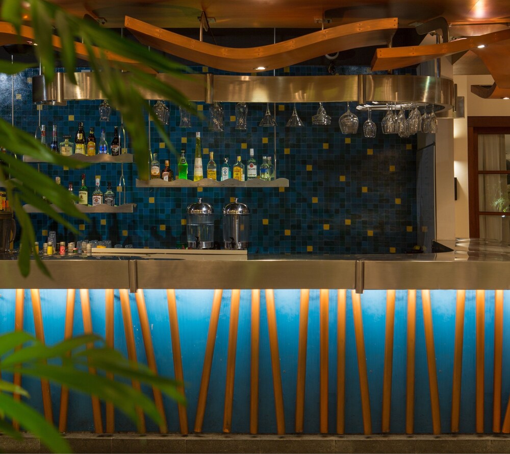 Hotel Bar