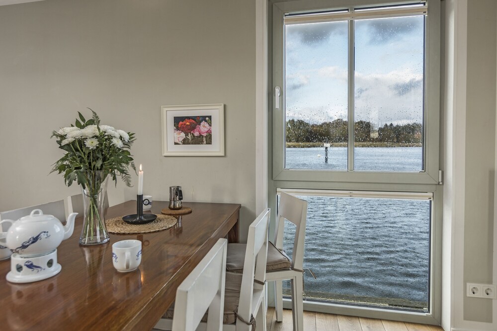 Zimmer (Schwimmendes Ferienhaus groß, 3 Schlafzimmer, Maisonette)