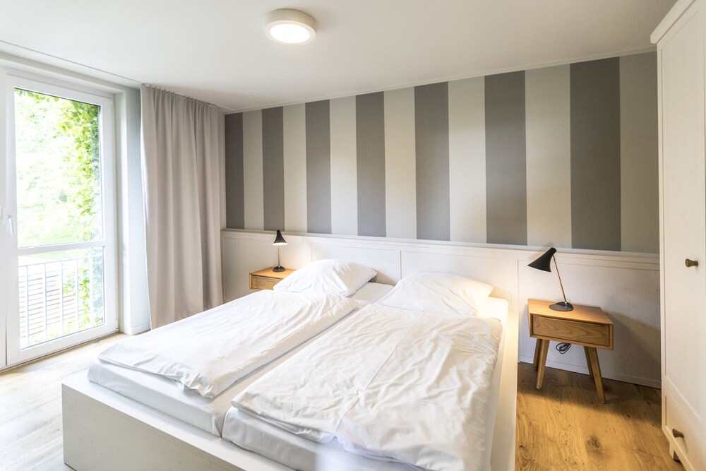 Zimmer (Appartment B, 2 Schlafzimmer)