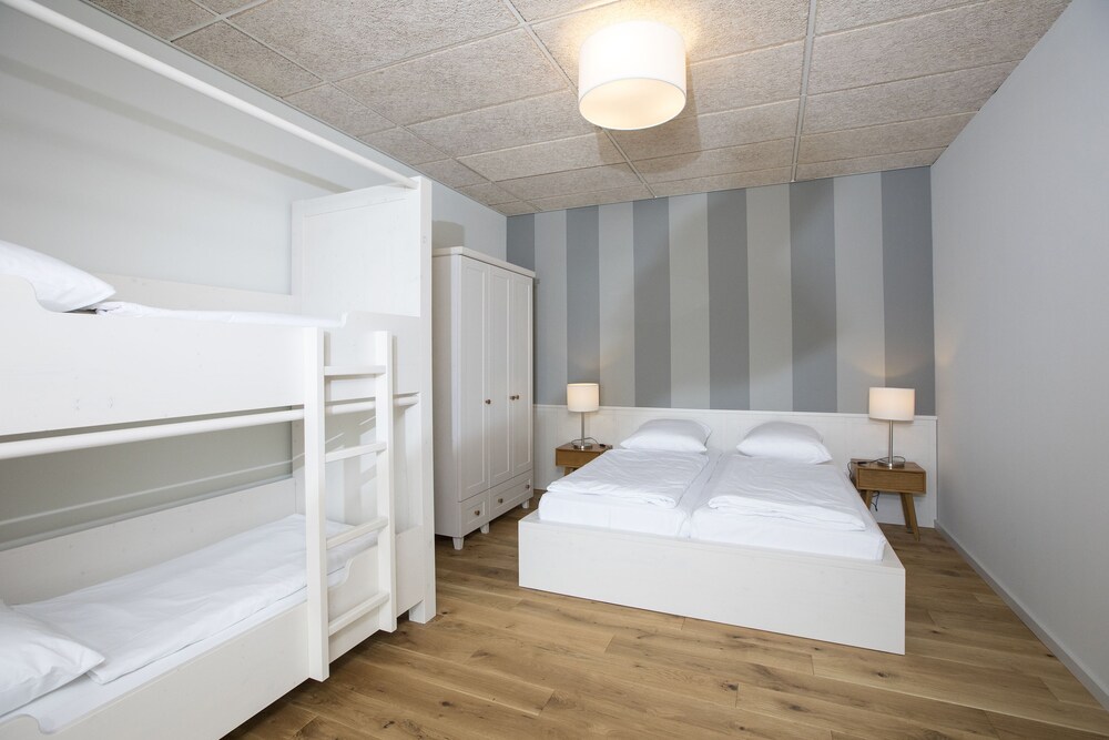 Zimmer (Apartment (F, 1 bedroom))