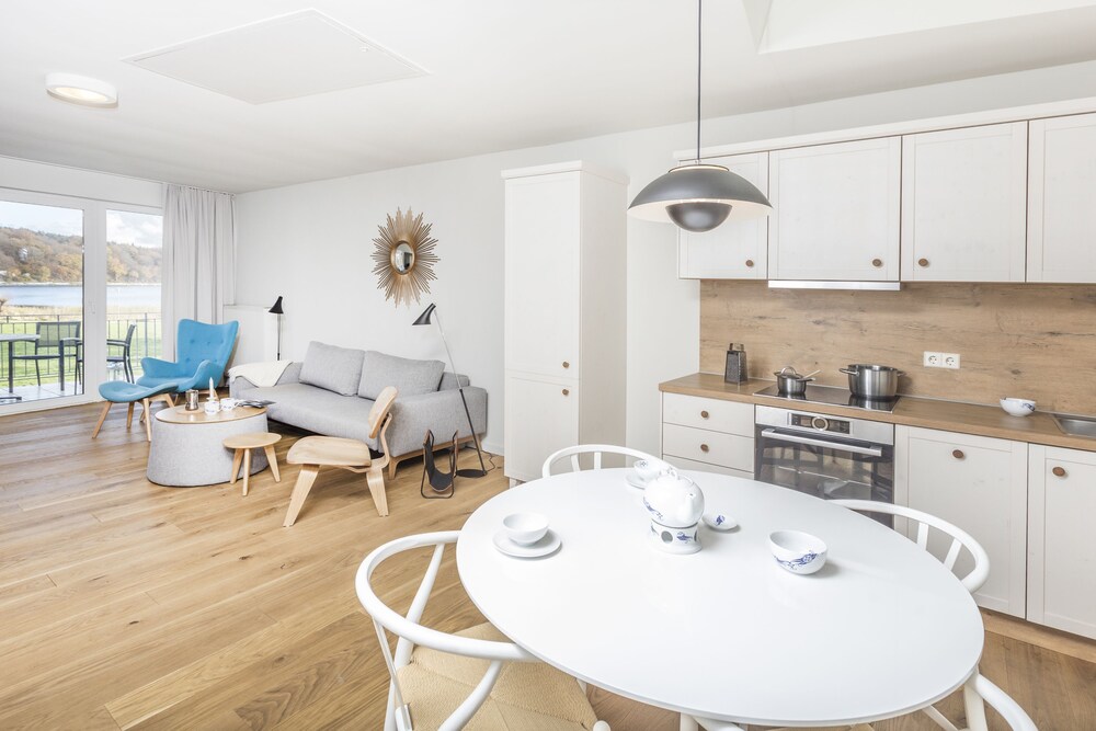 Essbereich im Zimmer (Appartment A, 1 Schlafzimmer)