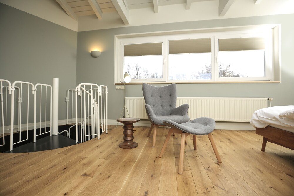 Zimmer (Appartment E, Maisonette)
