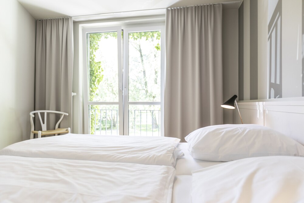 Zimmer (Appartment B, 2 Schlafzimmer)