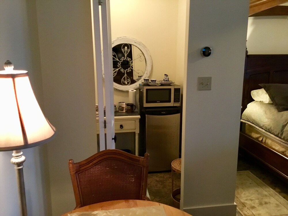 Mini-Refrigerator