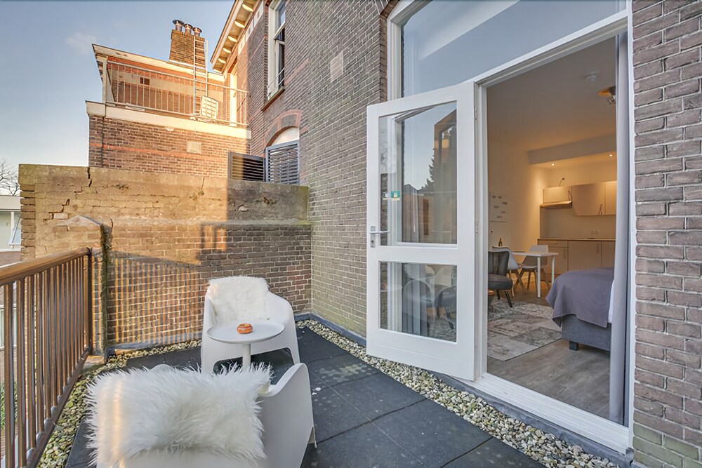 Terras: Comfort studio (First Floor)