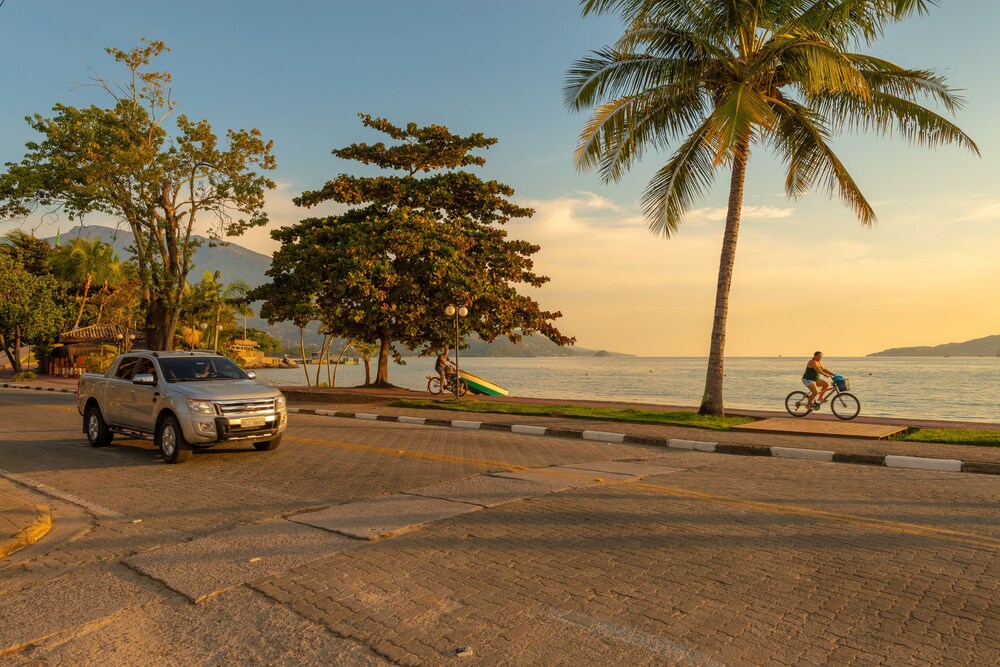 Vista para praia/oceano