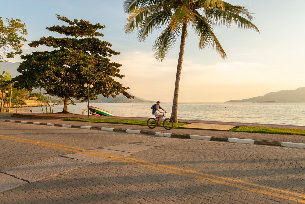 Vista para praia/oceano