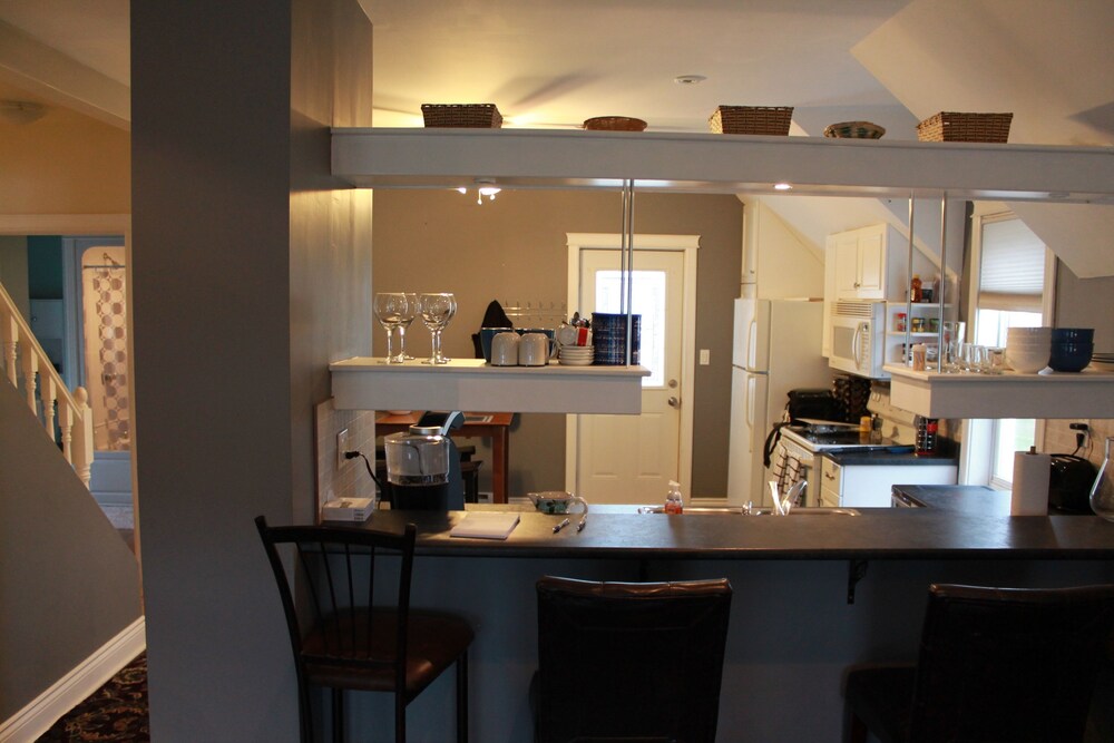 Apartment, 2 Bedrooms (Queen and Double, 2 story) - In-Room Dining