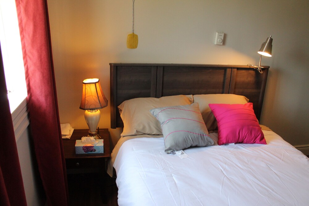 Apartment, 1 Bedroom (Queen Bed) - Guestroom