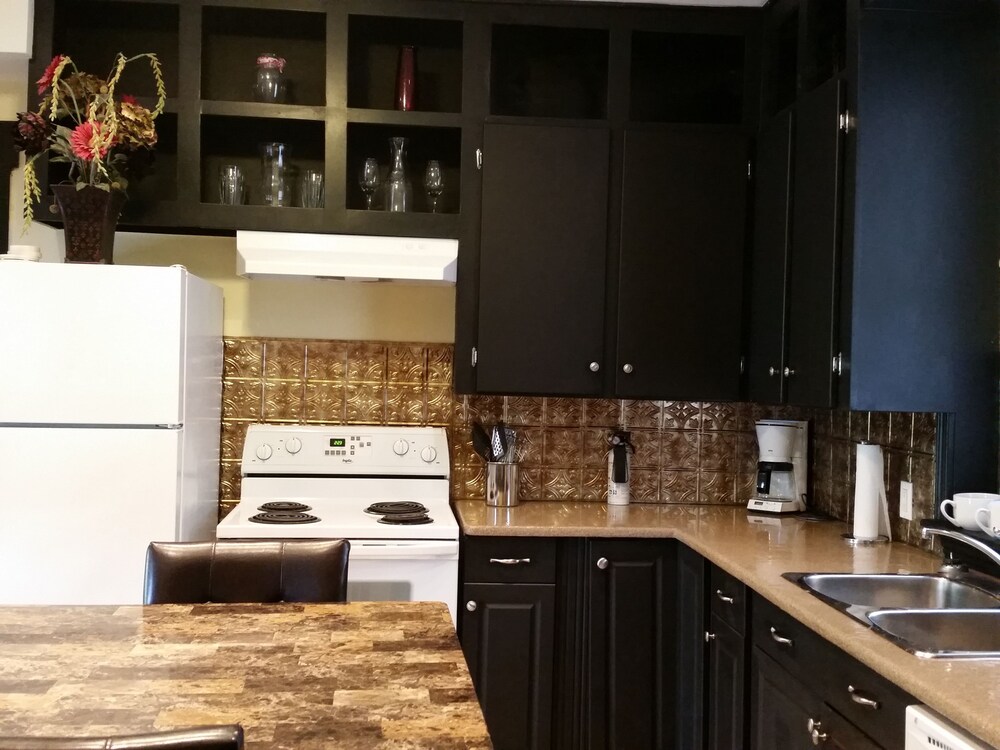 Apartment, 2 Bedrooms (Queen and Double 1st floor) - In-Room Kitchen