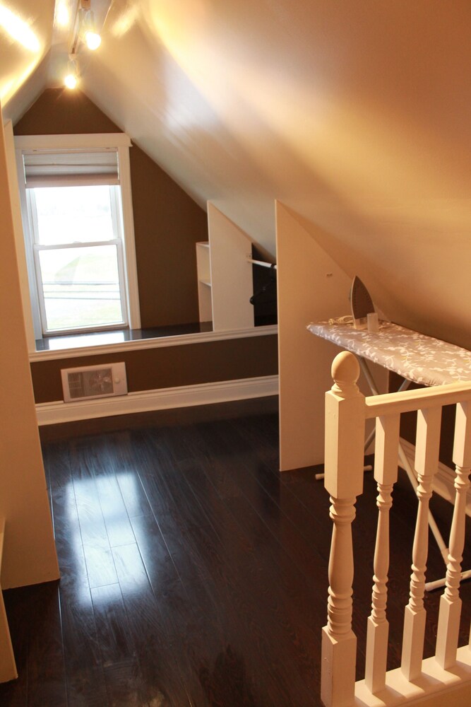 Apartment, 2 Bedrooms (Queen and Double, 2 story) - Guestroom