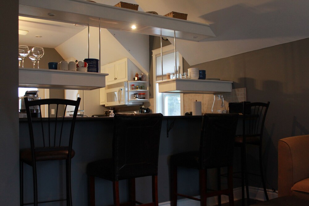 Apartment, 2 Bedrooms (Queen and Double, 2 story) - In-Room Dining