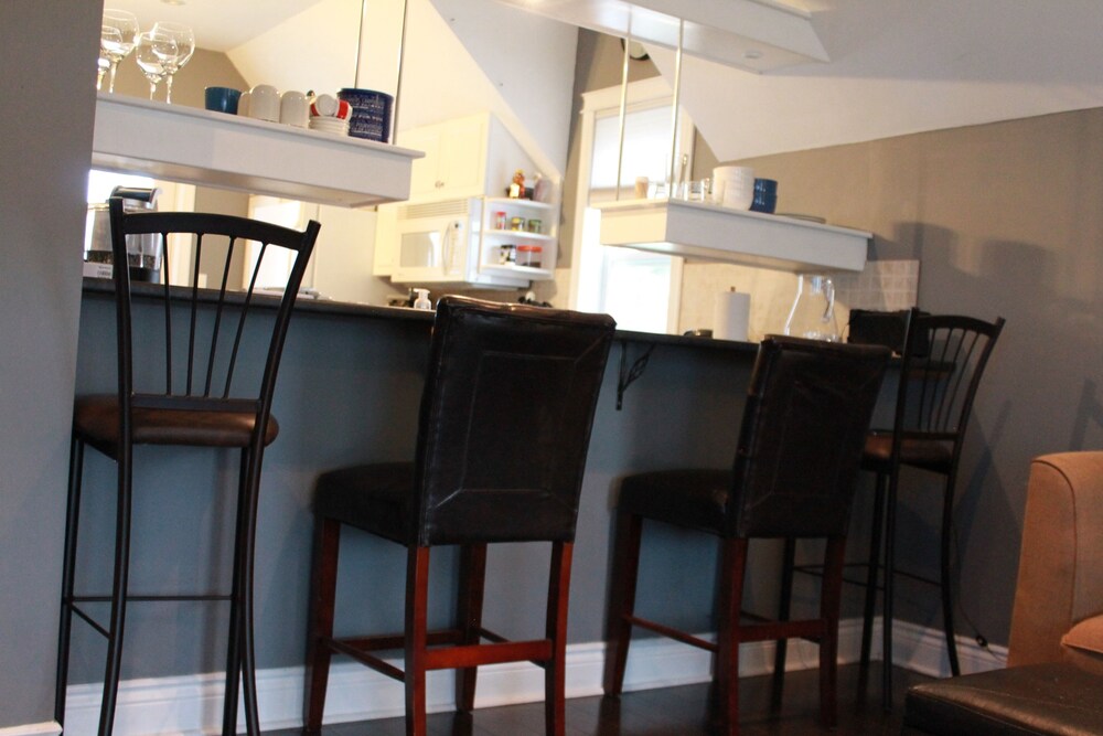 Apartment, 2 Bedrooms (Queen and Double, 2 story) - In-Room Dining