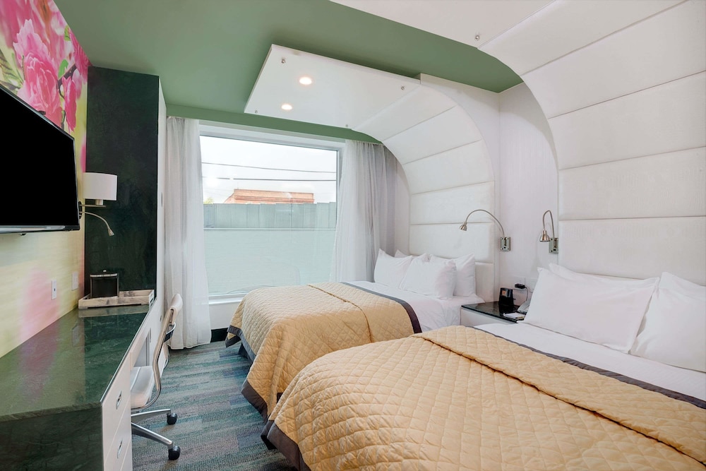 Guestroom