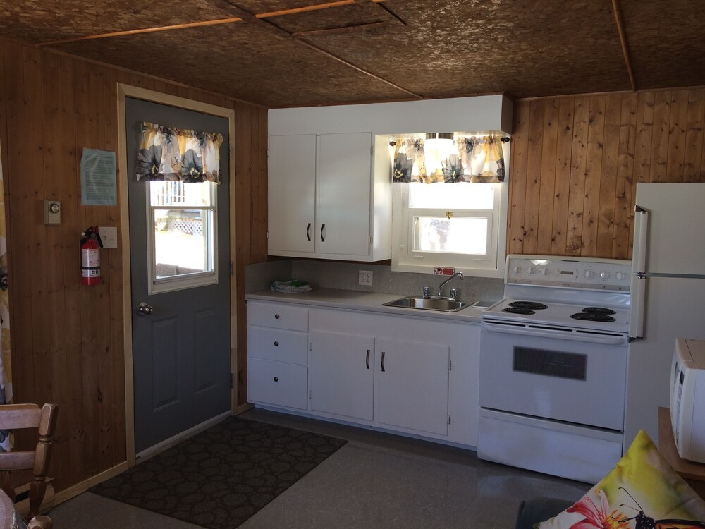 Cabin, 1 Bedroom (Chalet 2) - In-Room Kitchen