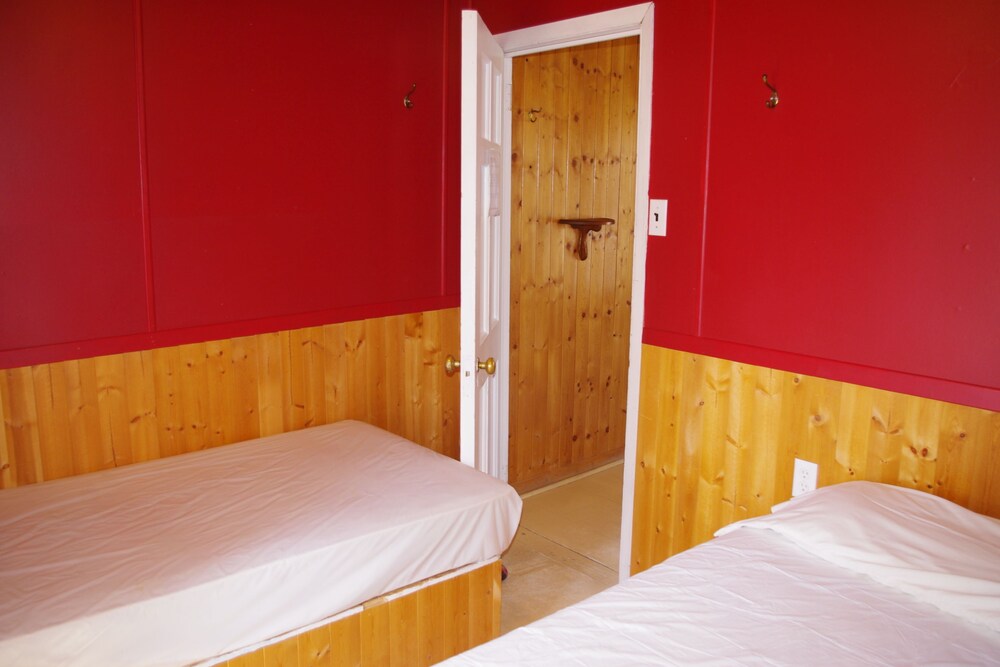 Cabin, 1 Bedroom (Chalet 2) - Guestroom