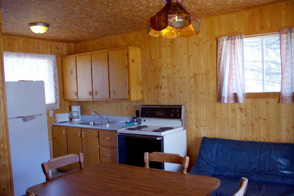 Cabin, 2 Bedrooms (Chalet 3) - In-Room Kitchen