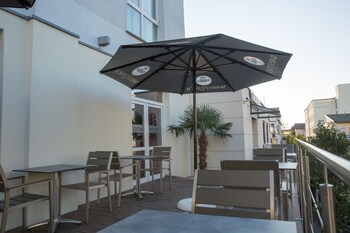 Hotel Bar