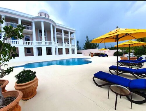 Ocean West Boutique Hotel