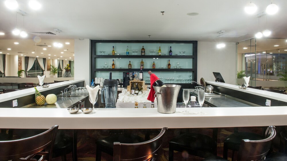 Hotel Bar