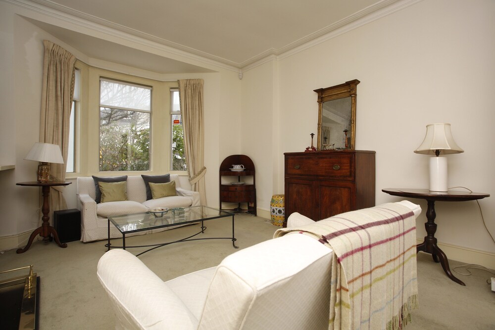 거실 (하우스, 침실 3개 (Masbro Road, Kensington))