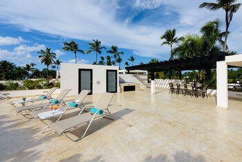 Sundeck