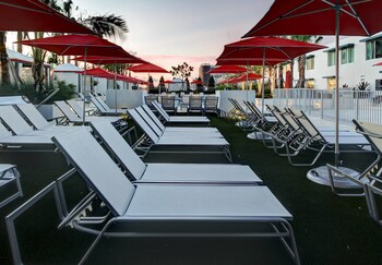 Sundeck
