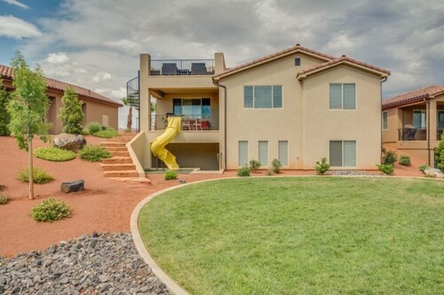 Luxury House, 6 Bedrooms (Poolside Oasis) - Balcony