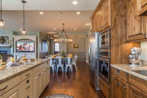 Premium House, 6 Bedrooms (Grand View Estate #3) - In-Room Kitchen