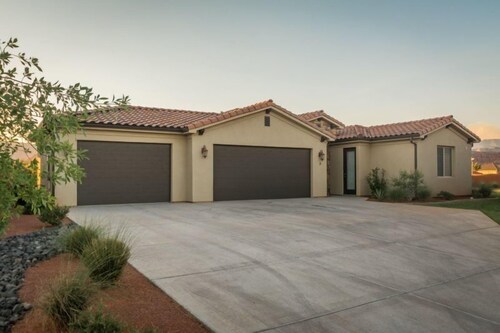Premium House, 6 Bedrooms (Grand View Estate #3) - Guestroom