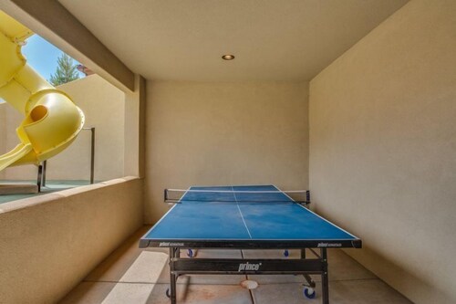 Luxury House, 6 Bedrooms (Poolside Oasis) - In-Room Amenity