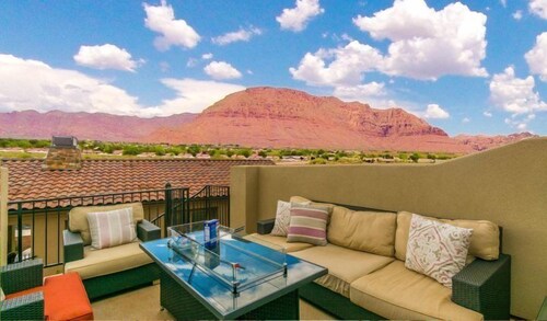 Luxury House, 6 Bedrooms (Poolside Oasis) - Guestroom View