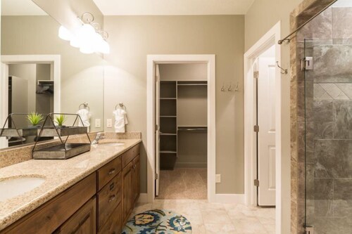 Premium House, 6 Bedrooms (Grand View Estate #3) - Bathroom