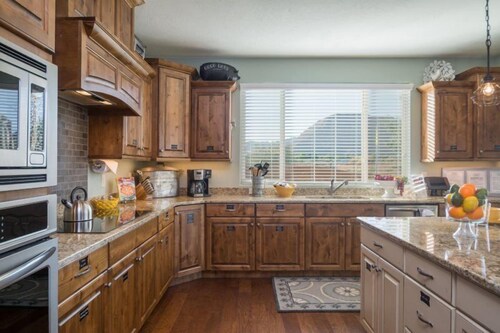 Premium House, 6 Bedrooms (Grand View Estate #3) - In-Room Kitchen