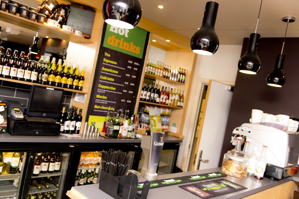 Hotel Bar