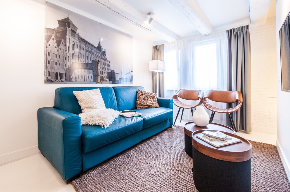 Woonkamer: Comfort One-Bedroom Apartment B (2 adults)