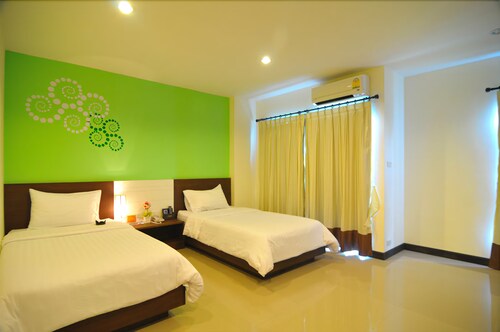 Silver Room - Guestroom