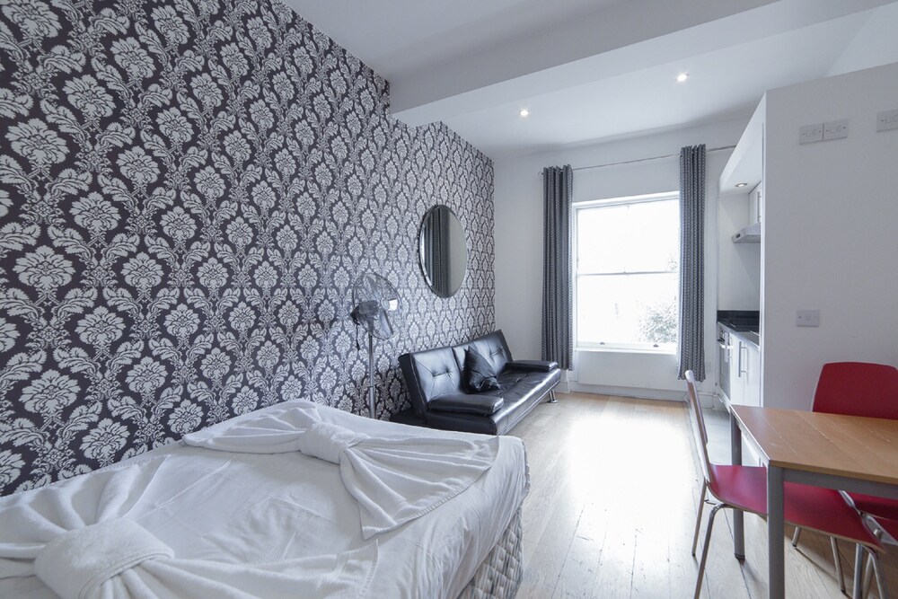 객실 (슈피리어 스튜디오, 주방 (sleeps 3))