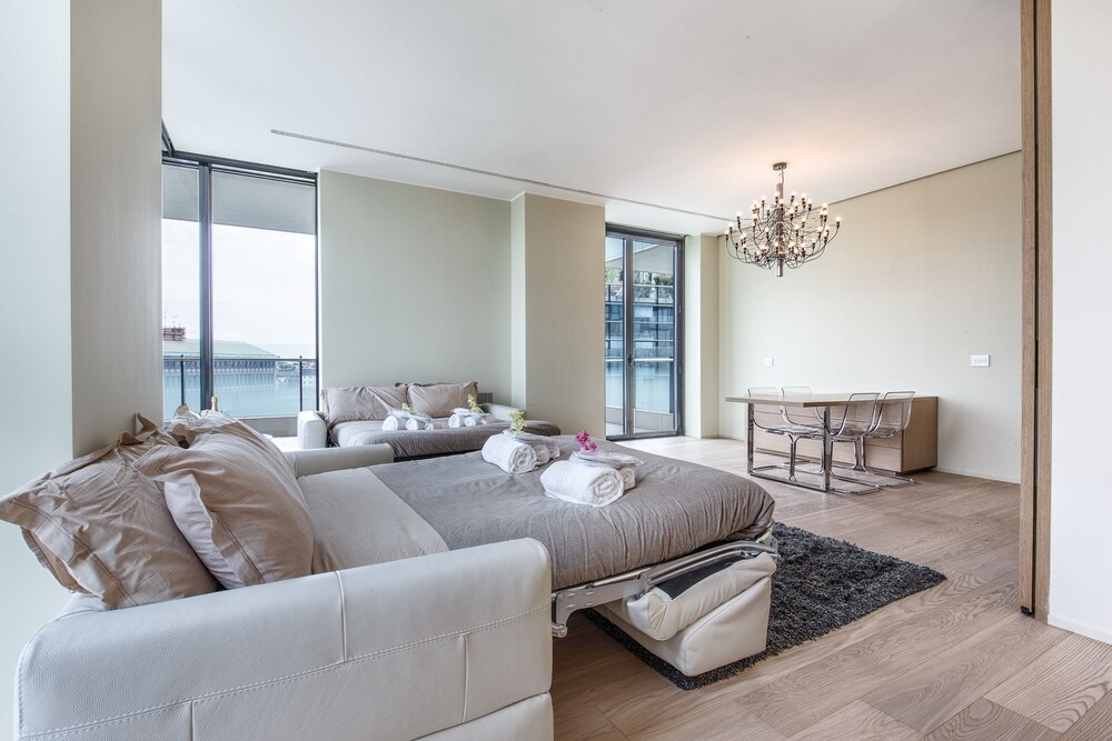거실 공간 (Suitelowcost Solaria 6 pax (Via Della Liberazione 15 ))