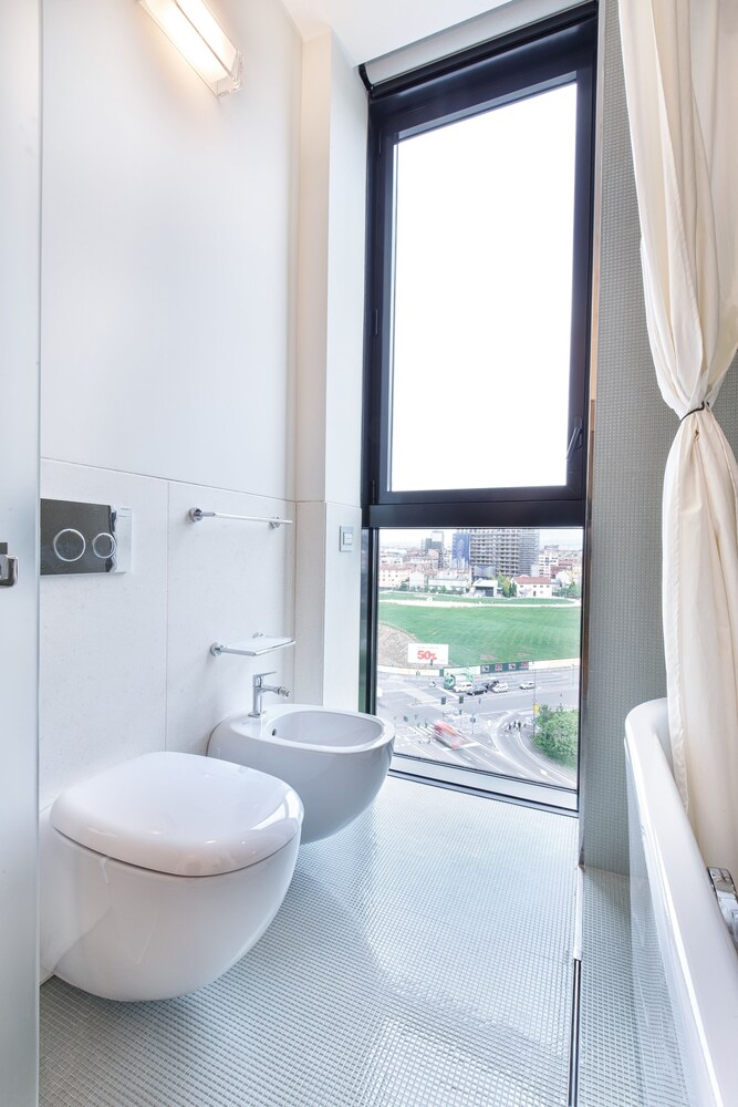 욕실 (Suitelowcost Solaria 6 pax (Via Della Liberazione 15 ))