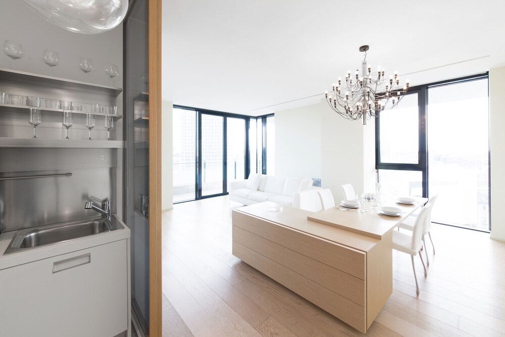객실 내 식사 (Suitelowcost Solaria 2 pax - Via Della Liberazione 15 )
