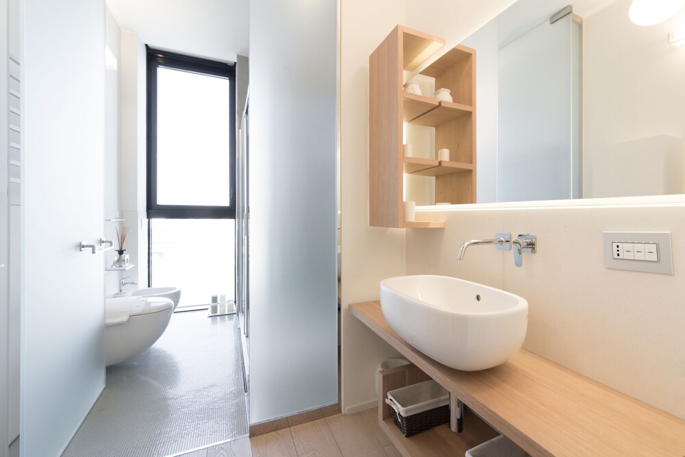 욕실 (Suitelowcost Solaria 2 pax - Via Della Liberazione 15 )