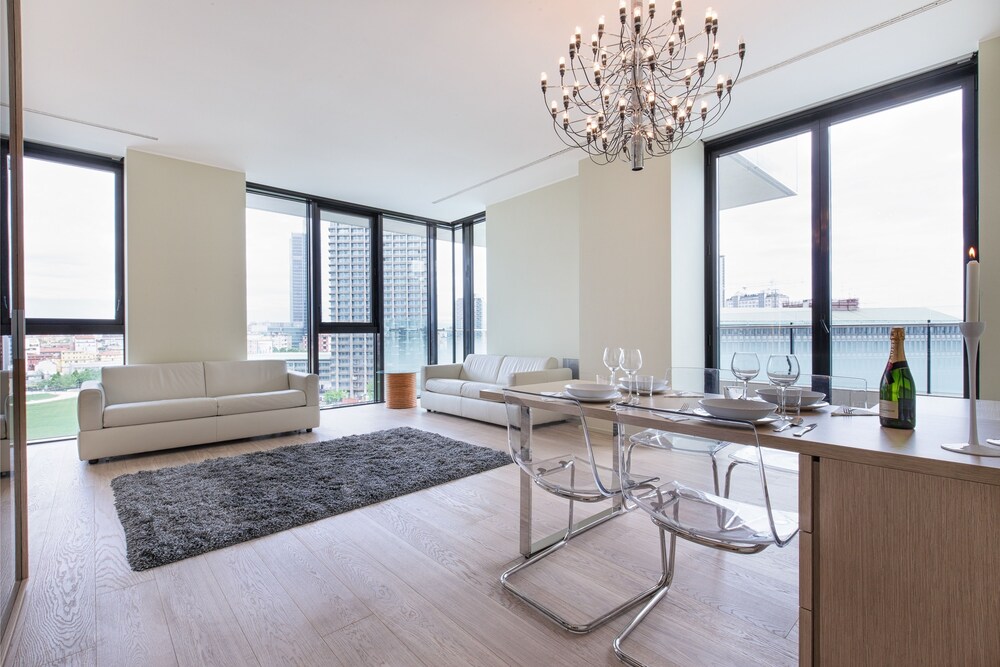 거실 공간 (Suitelowcost Solaria 6 pax (Via Della Liberazione 15 ))