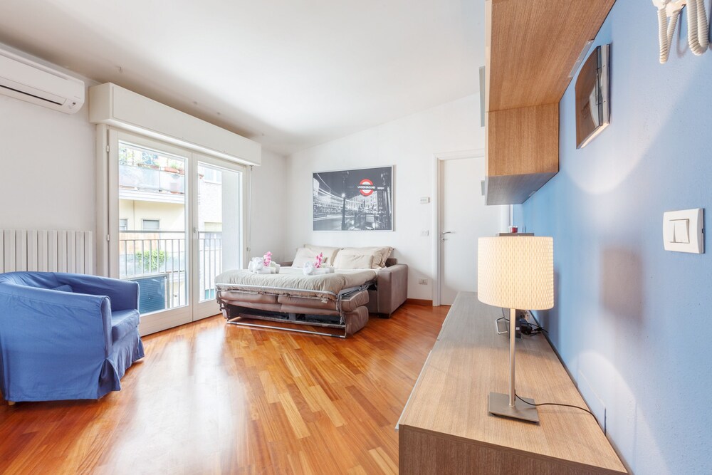 객실 (Suitelowcost Crispi Moscova (Via Francesco Crispi 5/A ))