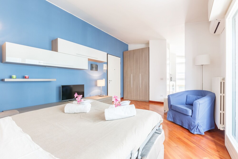 객실 (Suitelowcost Crispi Moscova (Via Francesco Crispi 5/A ))